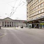 Cityview Balcony - In The Heart Of Lejlighed