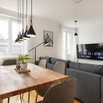 Cityview Balcony - In The Heart Of *