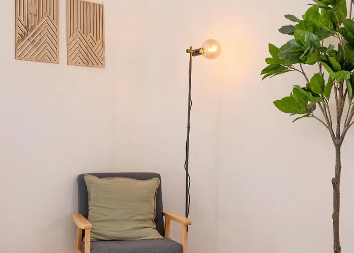 דירה Cityview Balcony - In The Heart Of ביאל