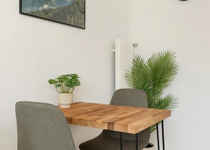 Cityview Balcony - In The Heart Of Lejlighed