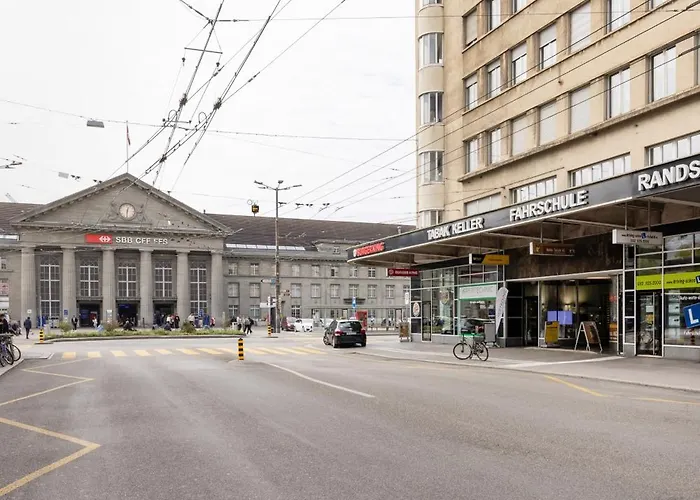 Cityview Balcony - In The Heart Of Appartamento