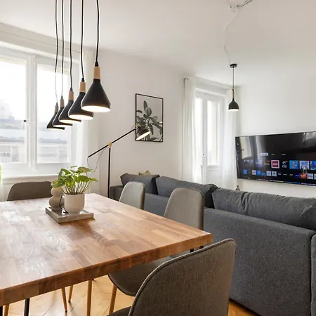 Cityview Balcony - In The Heart Of *